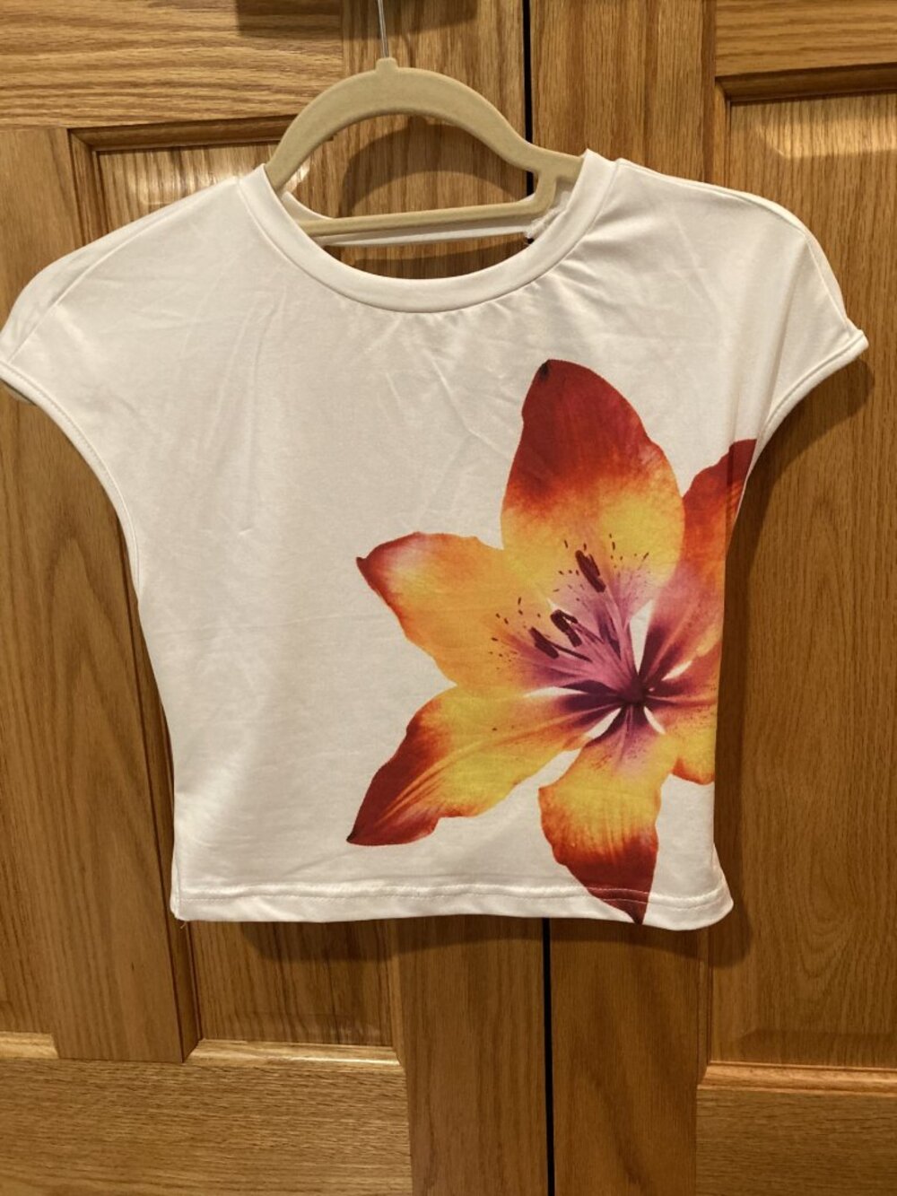 White Floral T-shirt with open back - size small